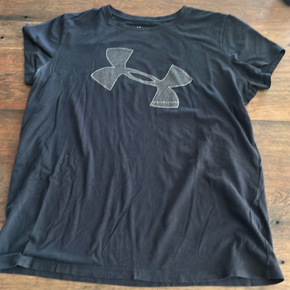 Women’s Under Armour T Shirt Size Large